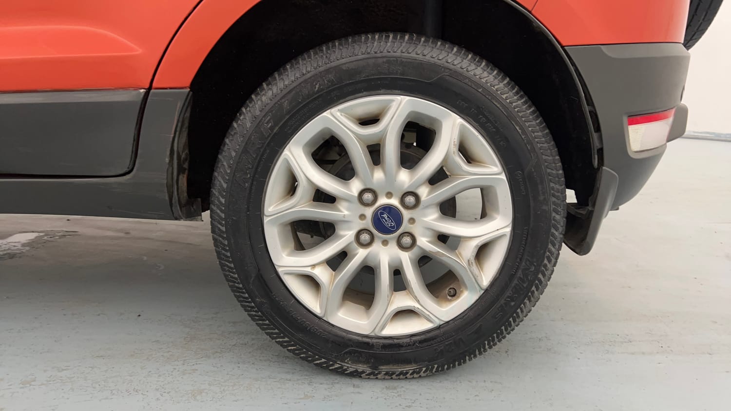 Used 2016 Ford EcoSport Titanium 1.5L TDCi Diesel Manual tyres LEFT REAR TYRE RIM VIEW