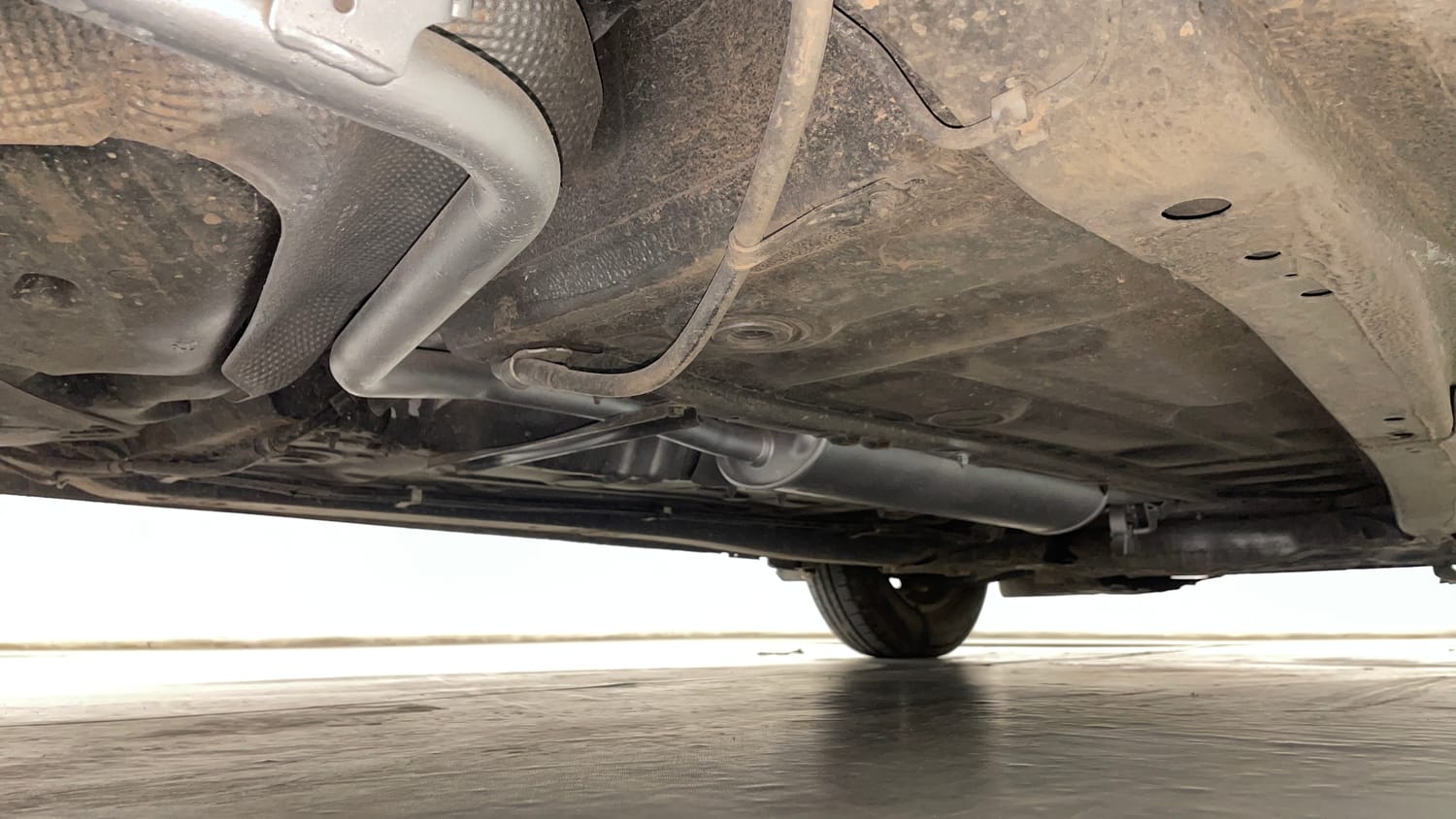 Used 2018 Maruti Suzuki Dzire VXi AMT Petrol Automatic extra REAR RIGHT UNDERBODY VIEW
