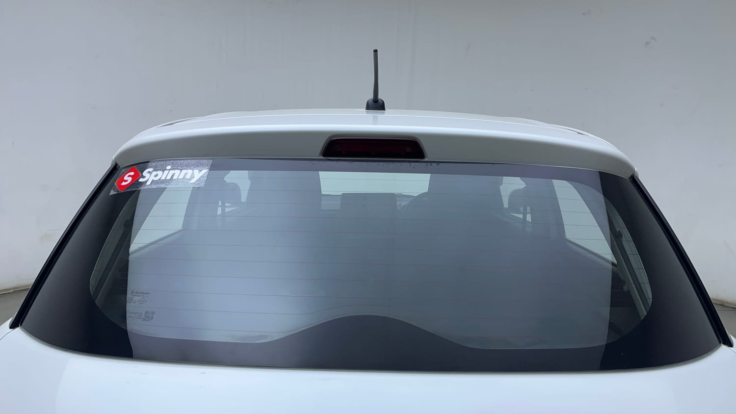 Used 2025 Maruti Suzuki Swift VXi (O) AMT Petrol Automatic exterior BACK WINDSHIELD VIEW