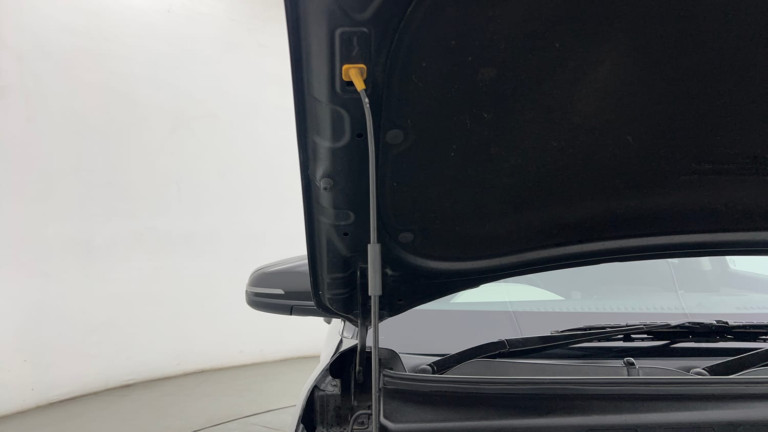 Used 2022 Hyundai Creta SX 1.5 Petrol Executive Petrol Manual engine ENGINE RIGHT SIDE HINGE & APRON VIEW