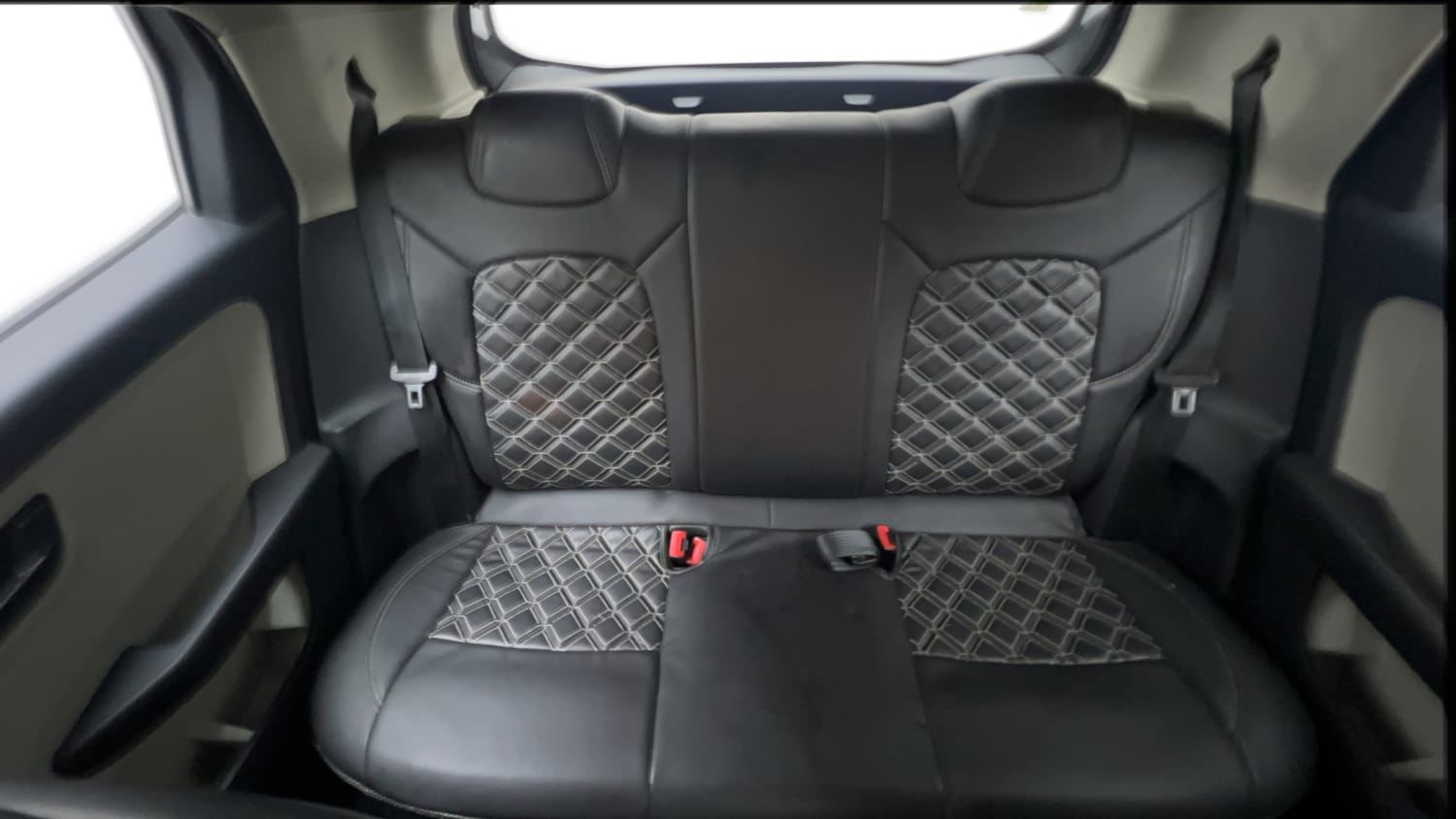 Used 2022 Tata Altroz XE Petrol Petrol Manual interior REAR SEAT CONDITION VIEW