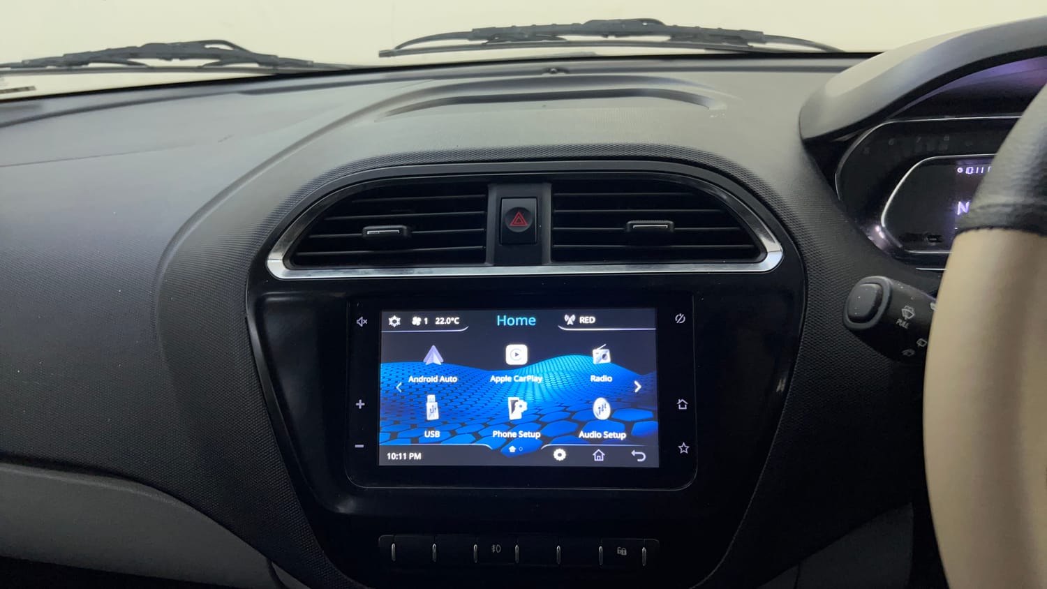 Used 2020 Tata Tiago XZA Plus Dual Tone Petrol Automatic top_features Touch screen infotainment system