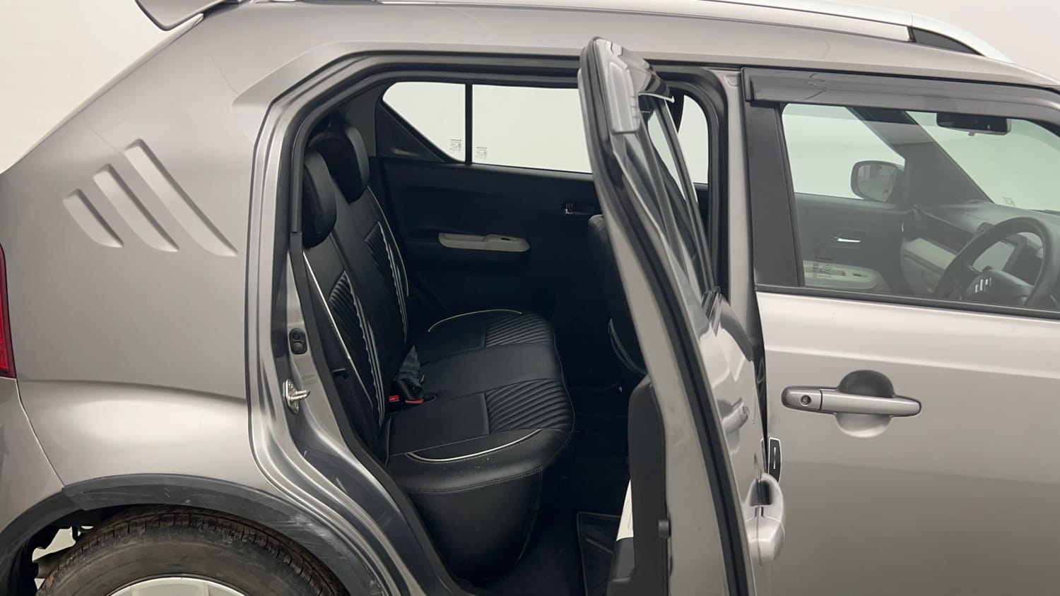 Used 2022 Maruti Suzuki Ignis Delta 1.2 MT Petrol Manual interior RIGHT SIDE REAR DOOR CABIN VIEW