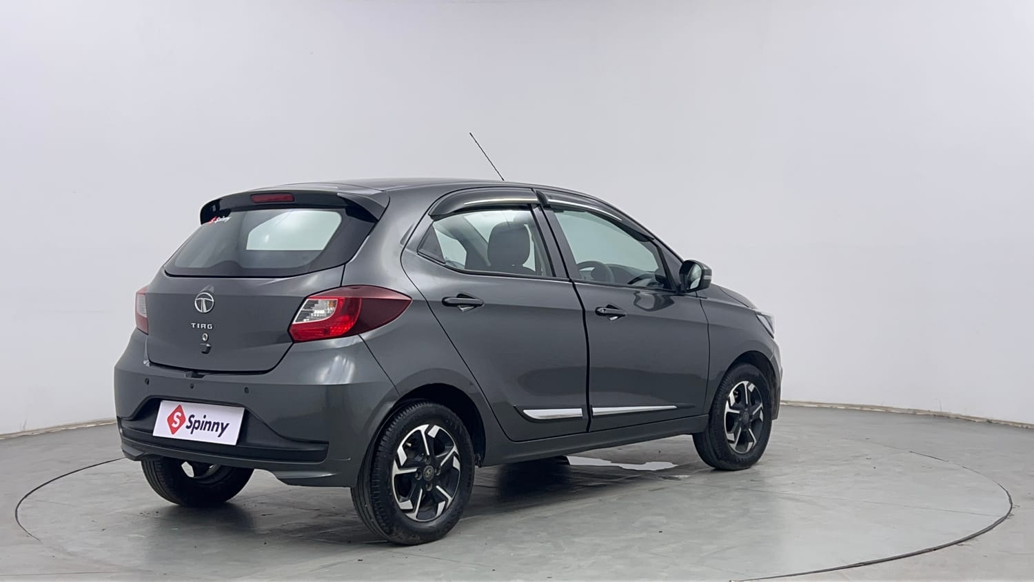 Used 2020 Tata Tiago XT Petrol Manual exterior RIGHT REAR CORNER VIEW