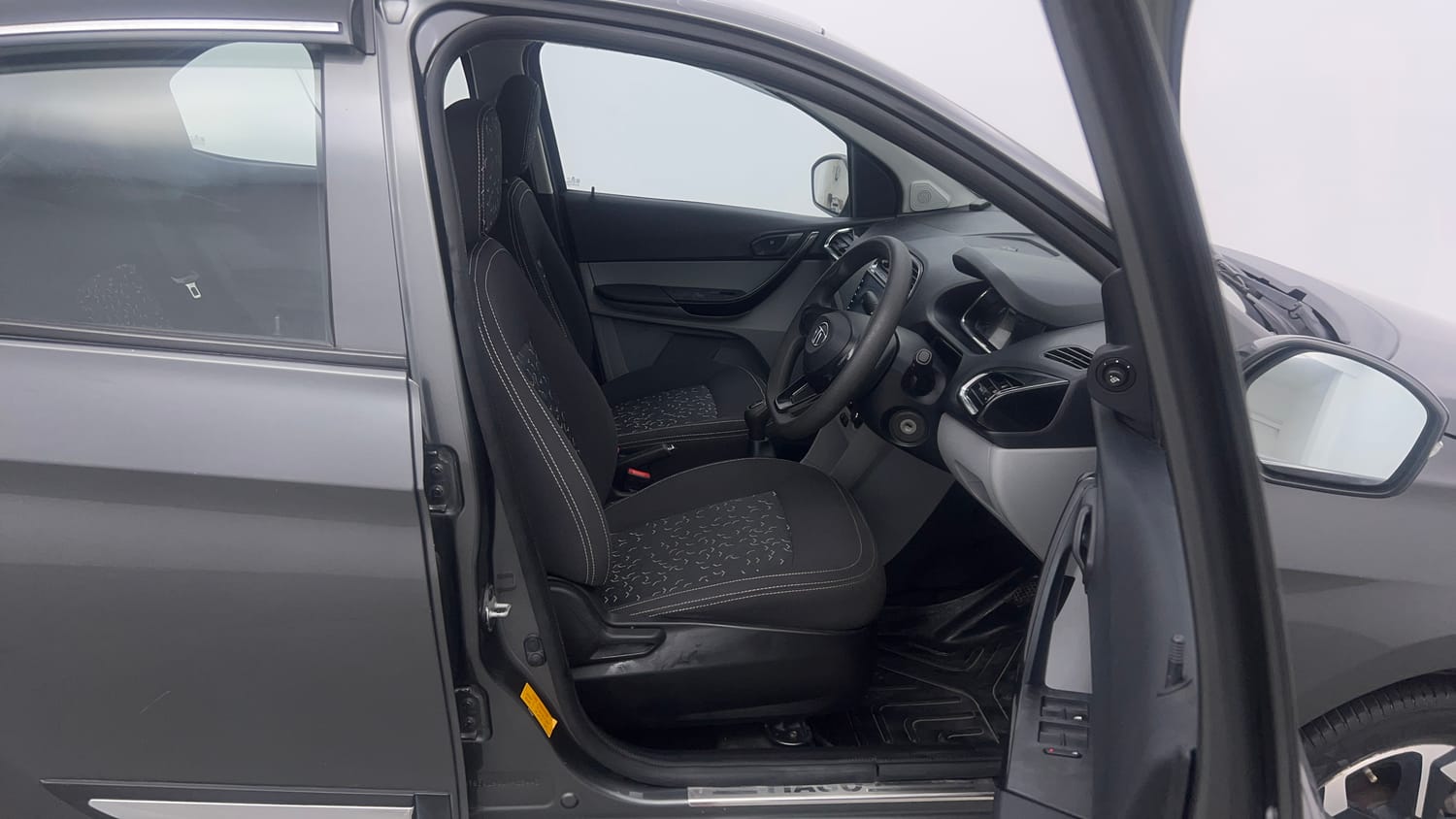 Used 2020 Tata Tiago XT Petrol Manual interior RIGHT SIDE FRONT DOOR CABIN VIEW