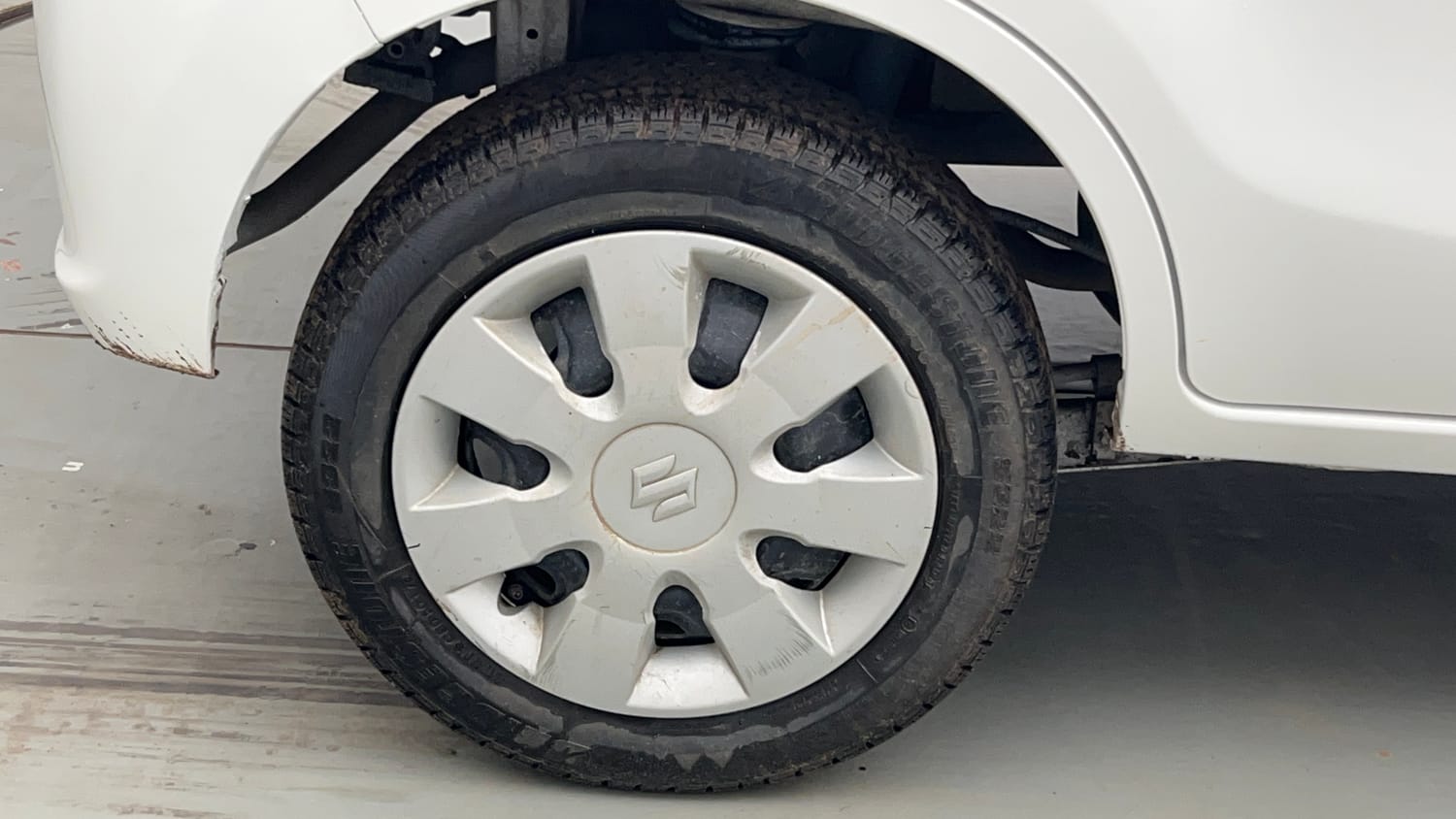 Used 2017 Maruti Suzuki Alto K10 VXi Petrol Manual tyres RIGHT REAR TYRE RIM VIEW
