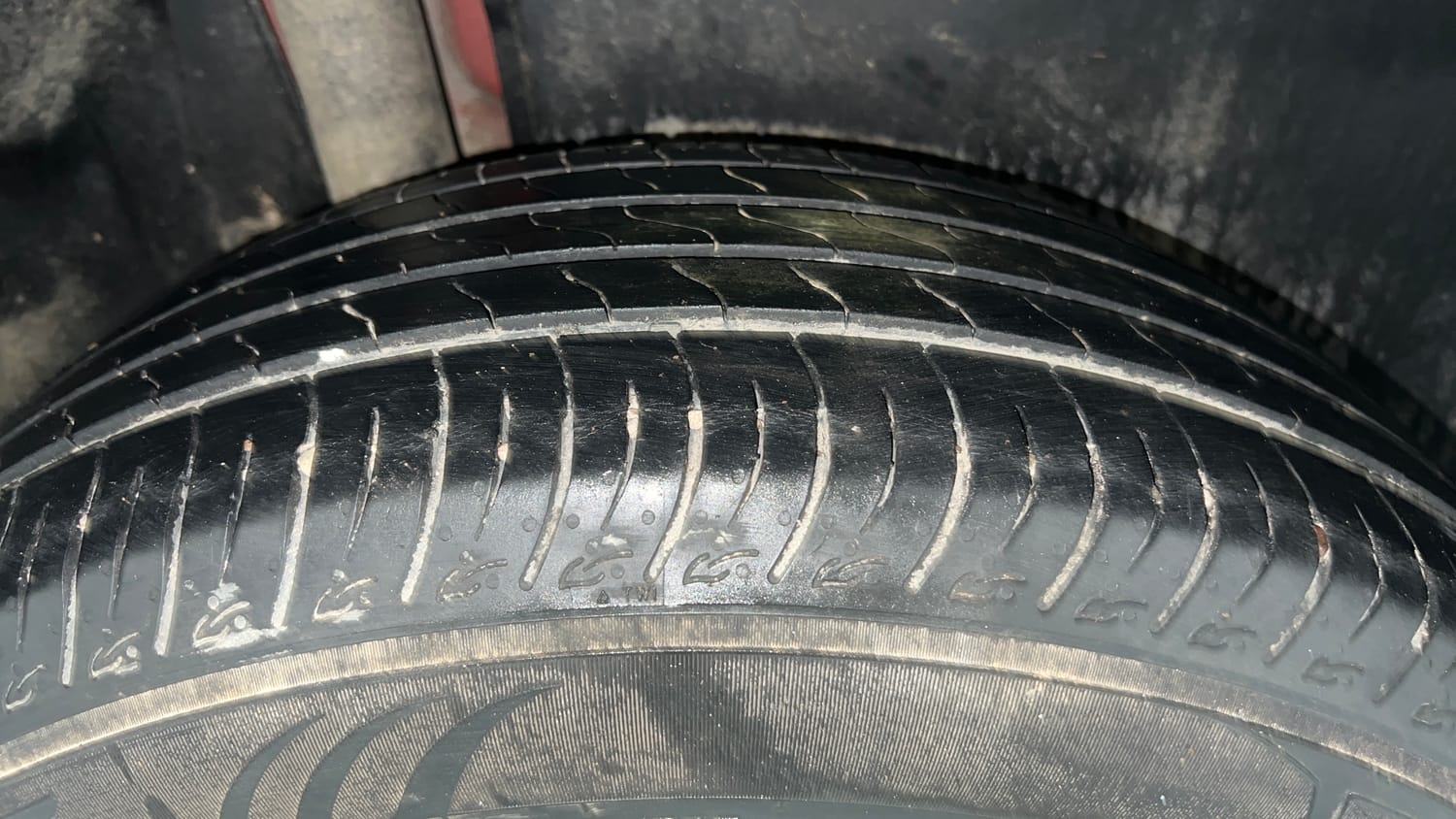 Used 2022 Maruti Suzuki Brezza Zxi Plus Dual Tone Petrol Manual tyres RIGHT REAR TYRE TREAD VIEW