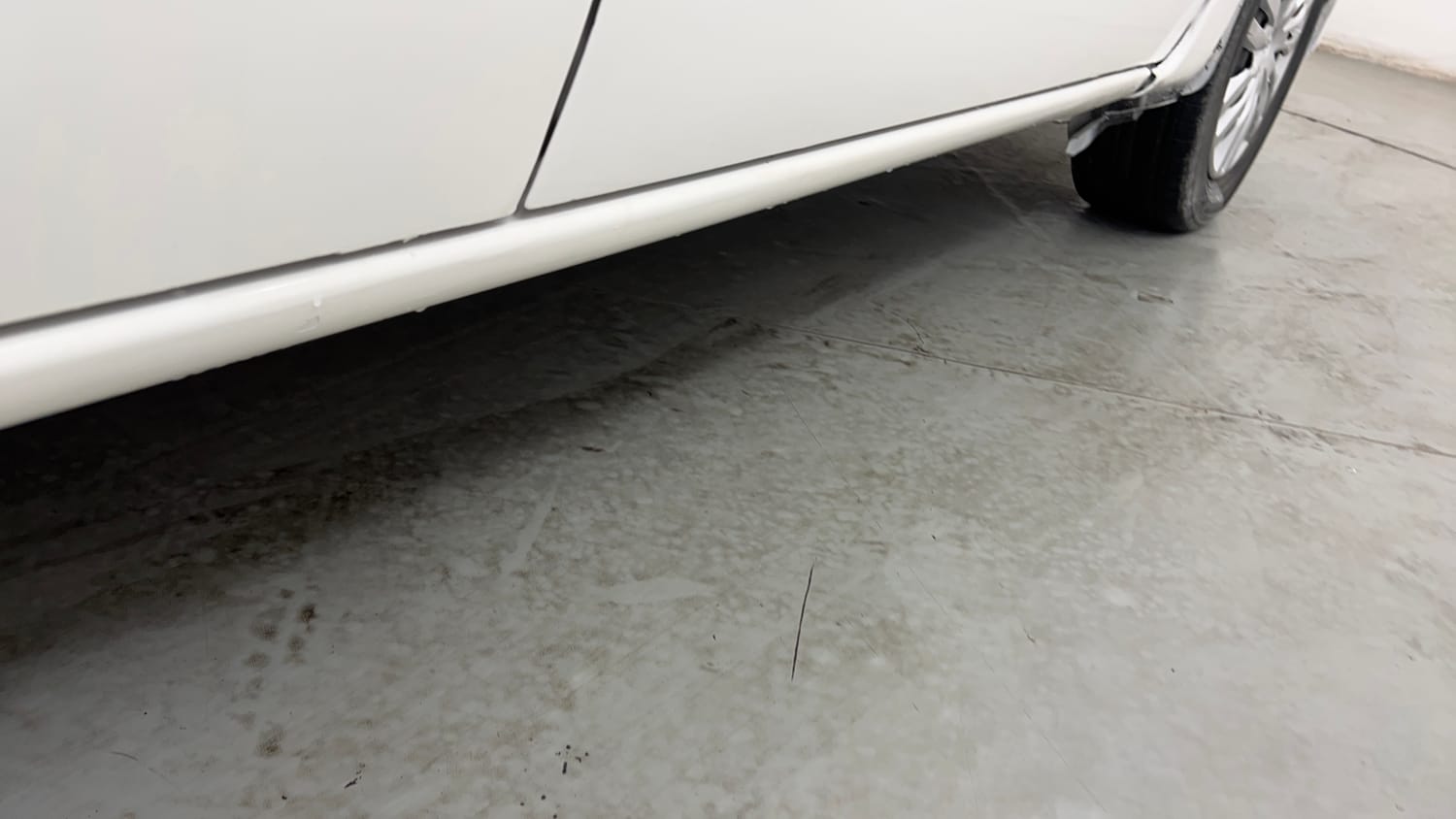 Used 2014 Toyota Etios Liva GD Diesel Manual dents MINOR SCRATCH