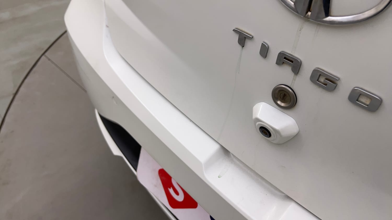 Used 2020 Tata Tiago XZA Plus Dual Tone Petrol Automatic top_features Rear camera