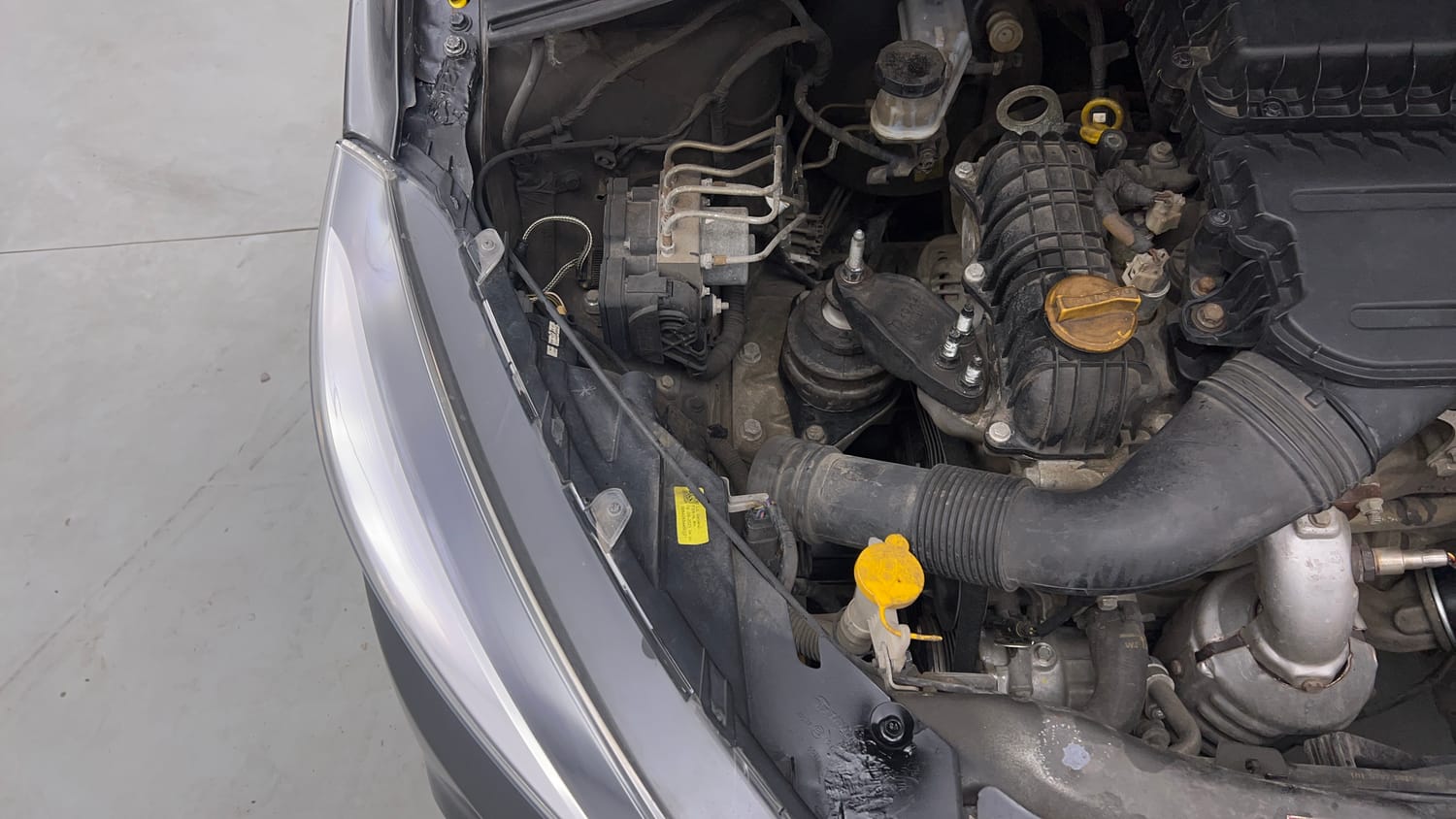 Used 2020 Tata Tiago XT Petrol Manual engine ENGINE RIGHT SIDE VIEW