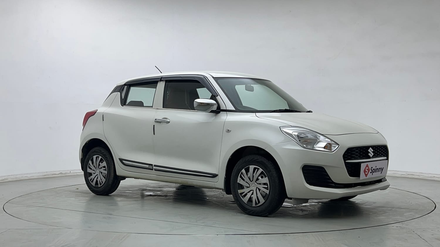 Used 2023 Maruti Suzuki Swift LXi Petrol Manual exterior RIGHT FRONT CORNER VIEW