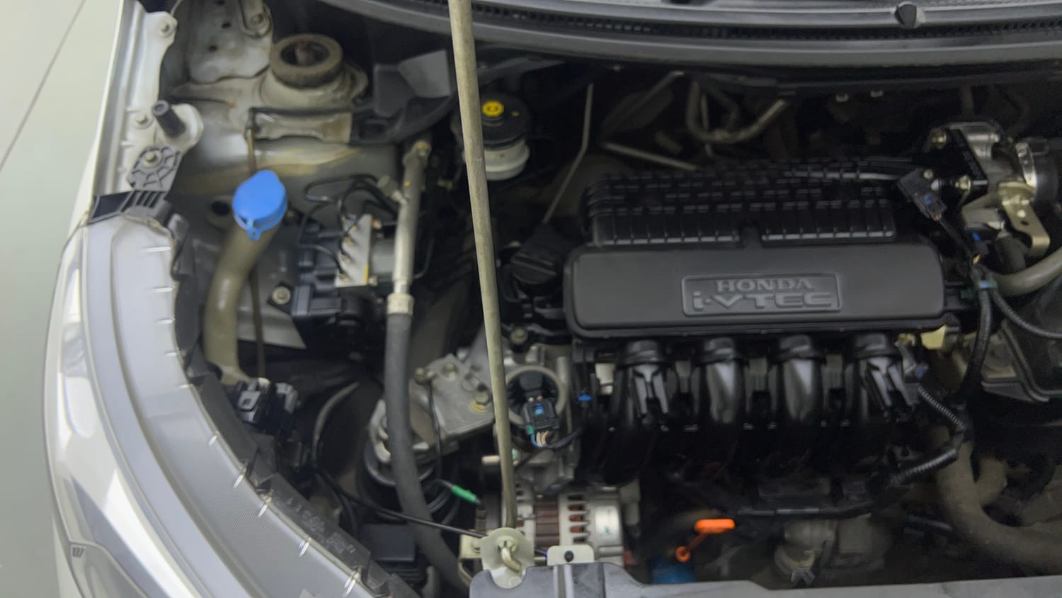 Used 2018 Honda BR-V V CVT Petrol Petrol Automatic engine ENGINE RIGHT SIDE VIEW