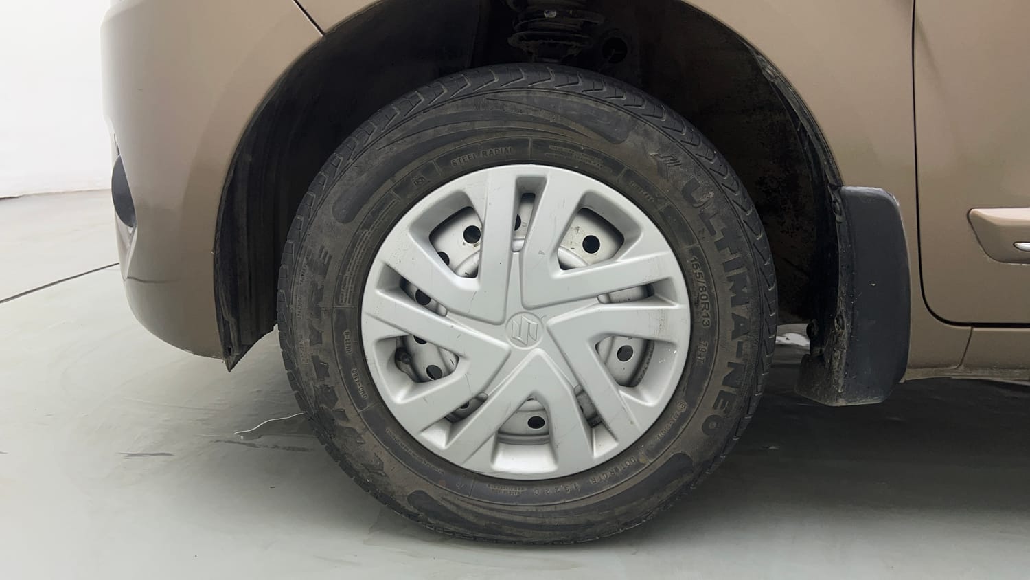 Used 2022 Maruti Suzuki Wagon R LXI 1.0 CNG Cng Manual tyres LEFT FRONT TYRE RIM VIEW