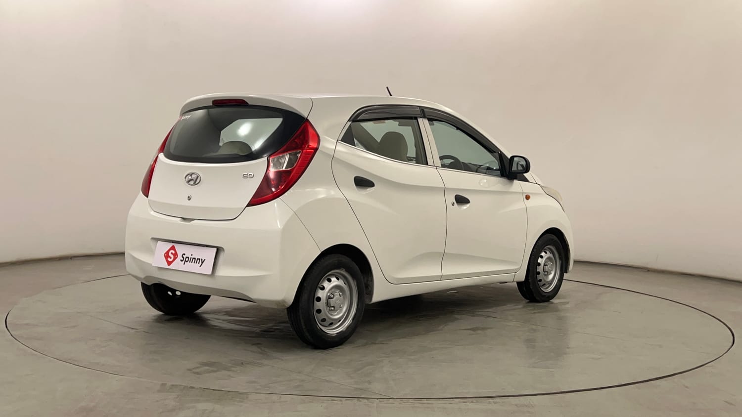 Used 2018 Hyundai Eon Era + Petrol Manual exterior RIGHT REAR CORNER VIEW