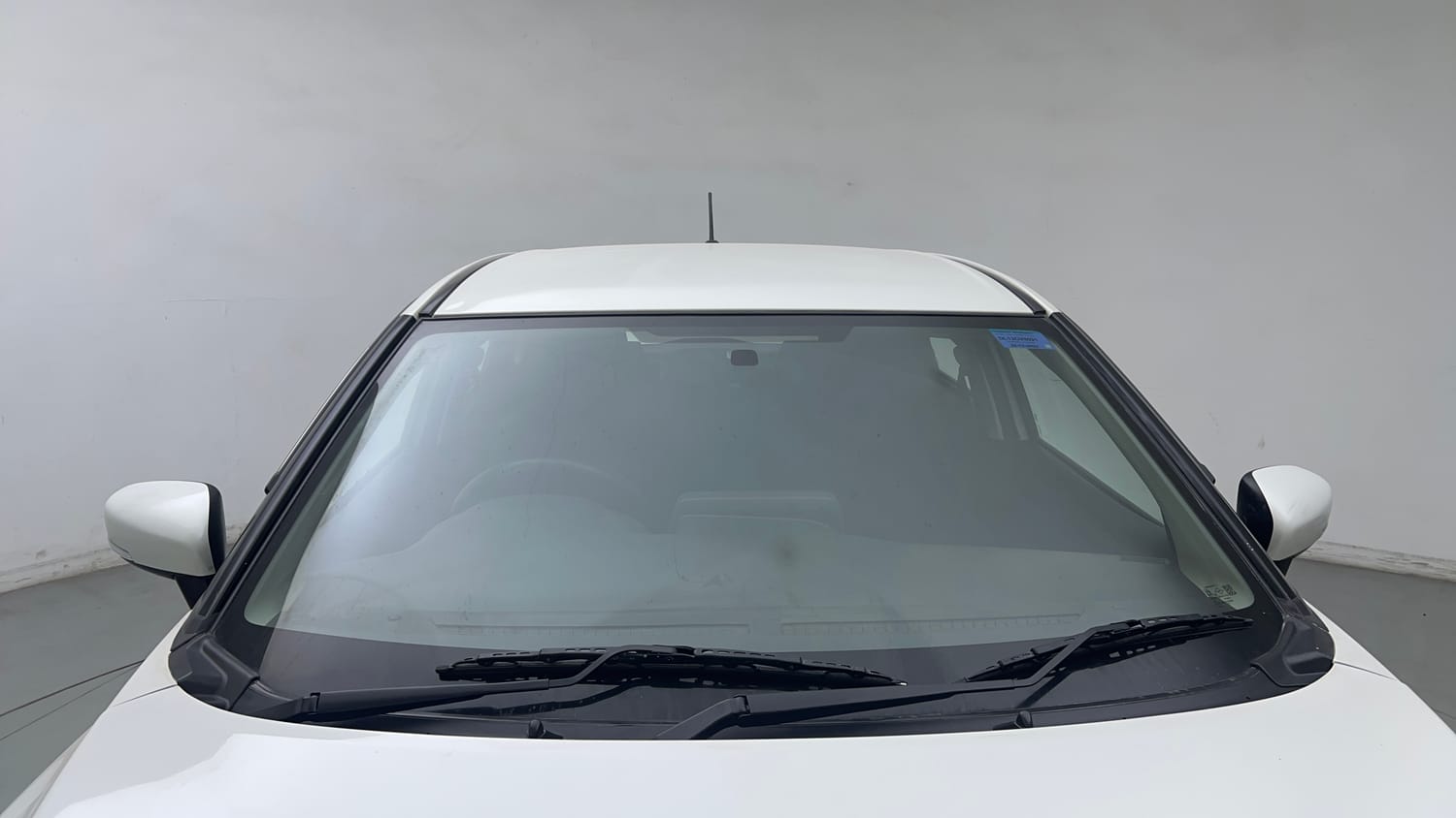 Used 2022 Maruti Suzuki Baleno Delta MT Petrol Manual exterior FRONT WINDSHIELD VIEW