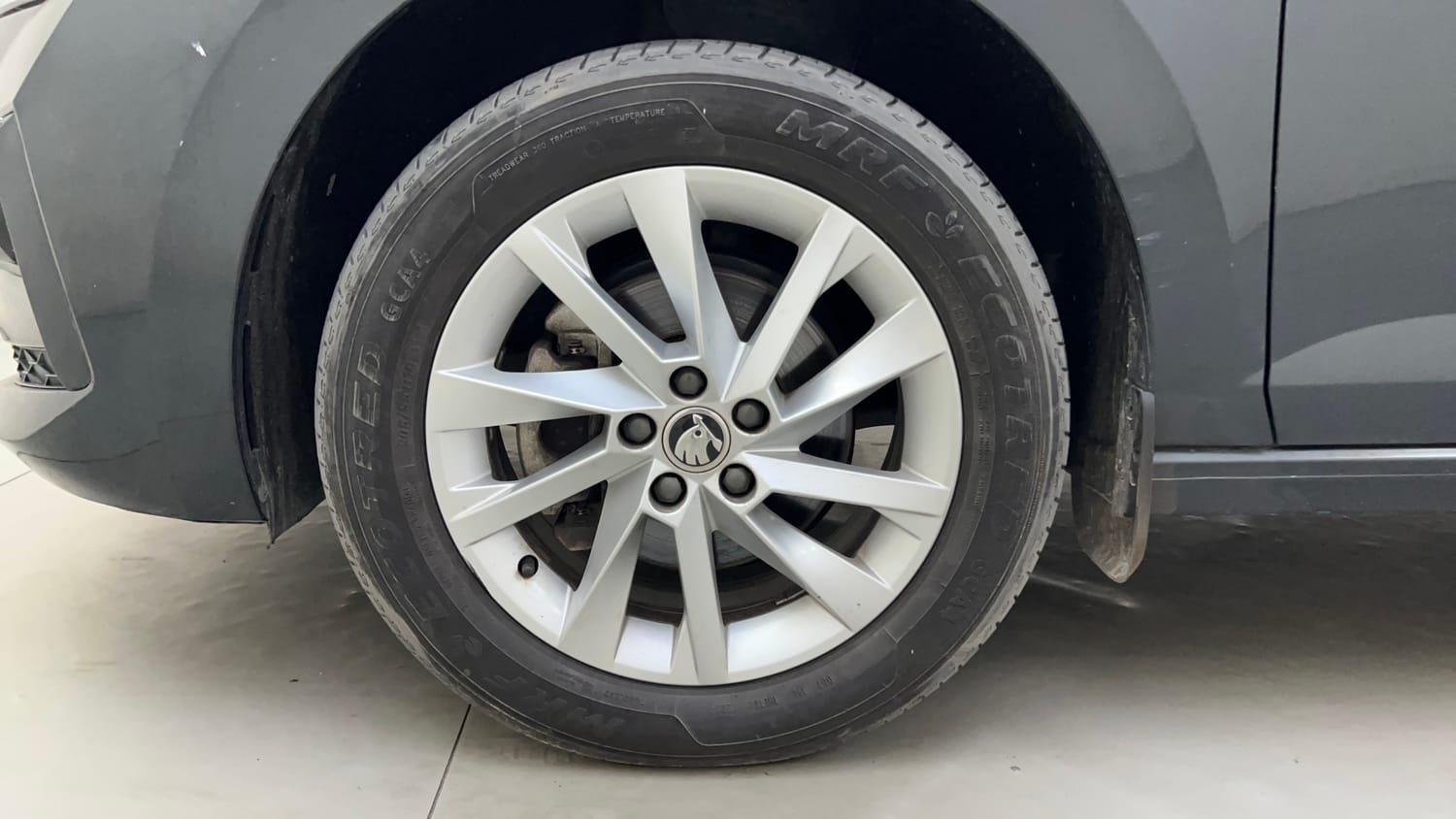Used 2024 Skoda Slavia Ambition 1.0L TSI MT Petrol Manual tyres LEFT FRONT TYRE RIM VIEW