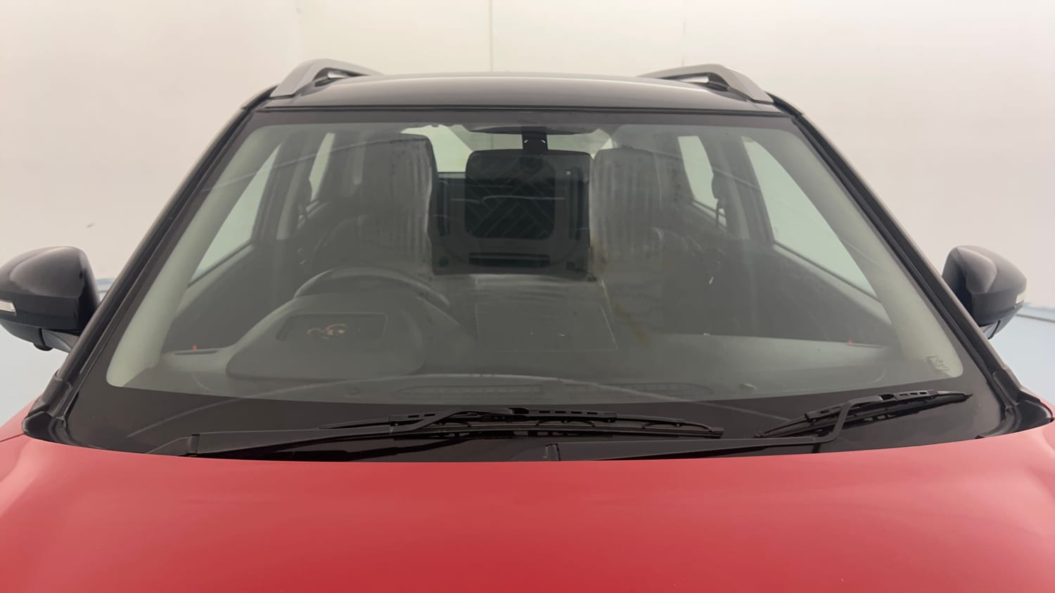 Used 2022 Maruti Suzuki Brezza Zxi Plus Dual Tone Petrol Manual exterior FRONT WINDSHIELD VIEW