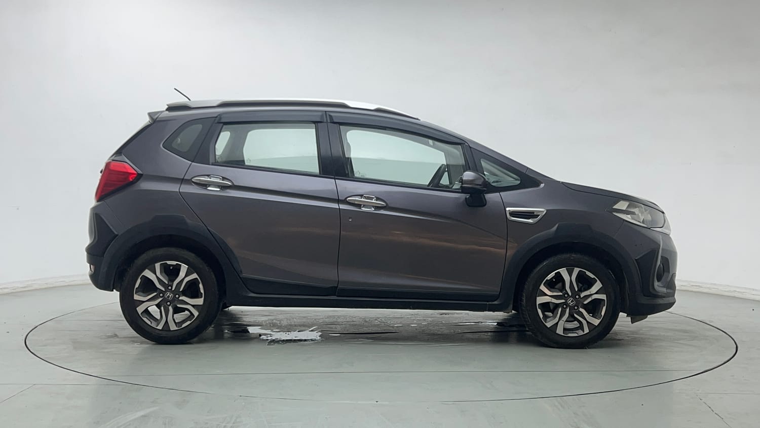 Used 2017 Honda WR-V VX MT Petrol Petrol Manual exterior RIGHT SIDE VIEW