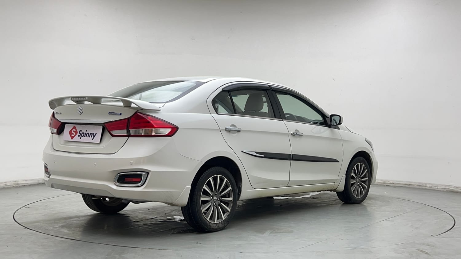 Used 2022 Maruti Suzuki Ciaz Alpha 1.5 AT Petrol Automatic exterior RIGHT REAR CORNER VIEW