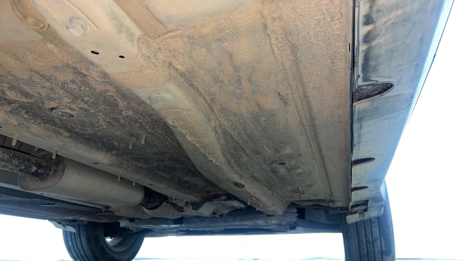 Used 2023 Kia Sonet HTX 1.0 DCT Petrol Automatic extra REAR RIGHT UNDERBODY VIEW