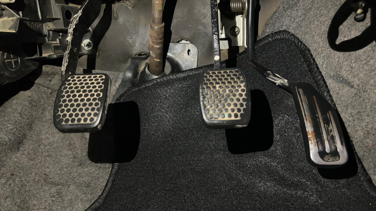 Used 2013 Maruti Suzuki Alto K10 LXi Petrol Manual interior PEDALS VIEW