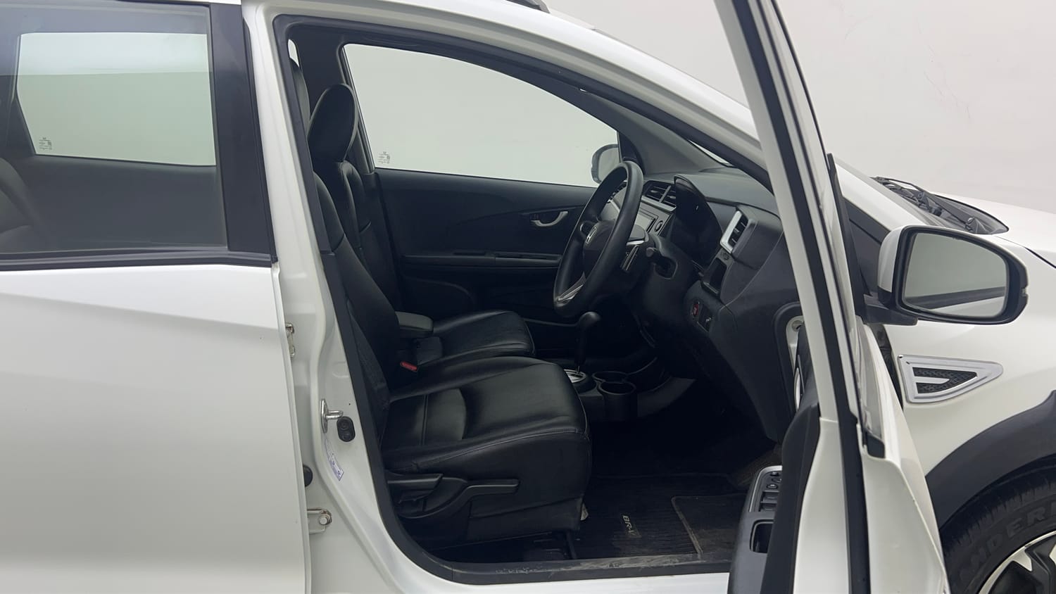 Used 2018 Honda BR-V V CVT Petrol Petrol Automatic interior RIGHT SIDE FRONT DOOR CABIN VIEW