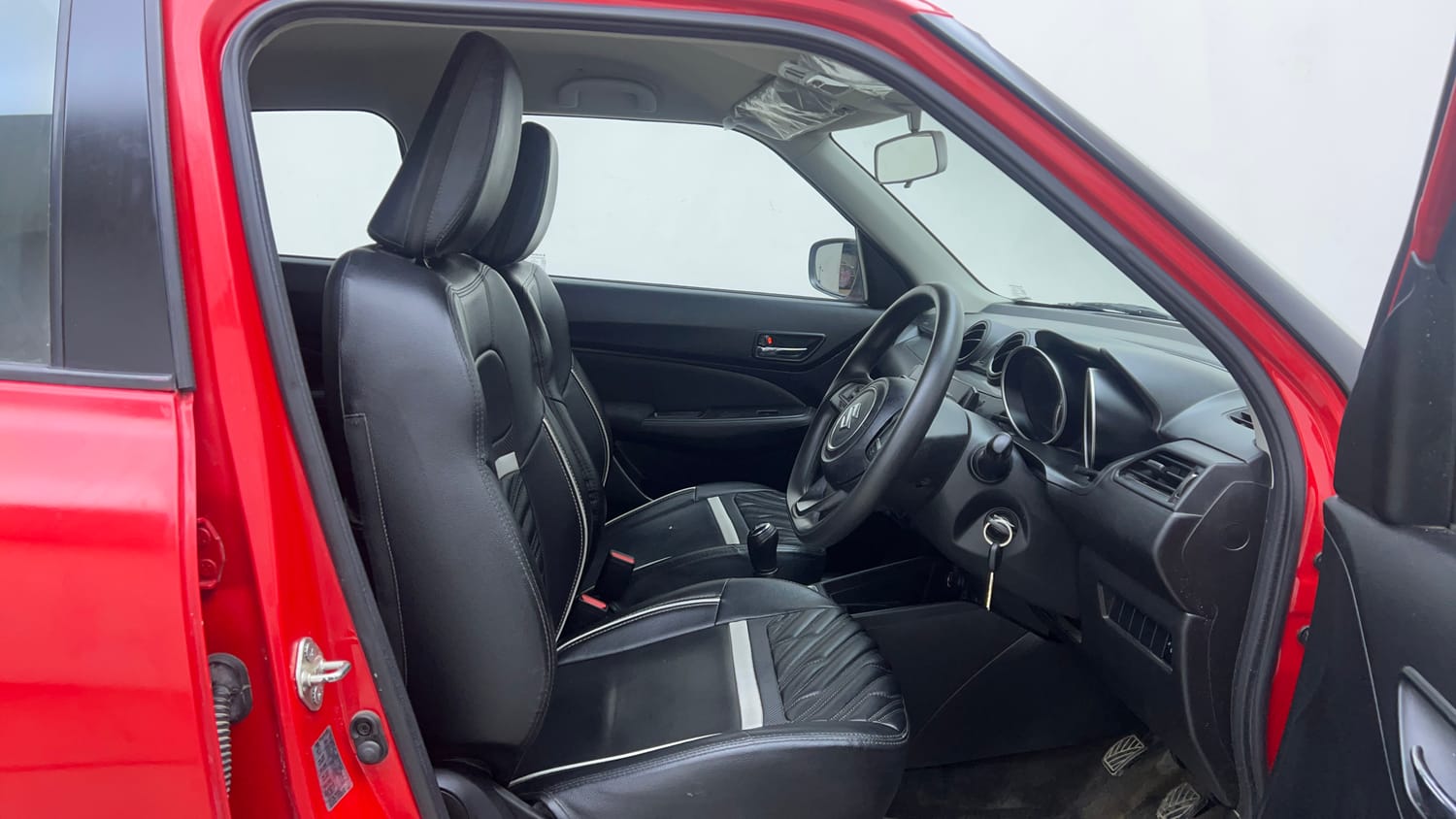 Used 2019 Maruti Suzuki Swift VDi Diesel Manual interior RIGHT SIDE FRONT DOOR CABIN VIEW