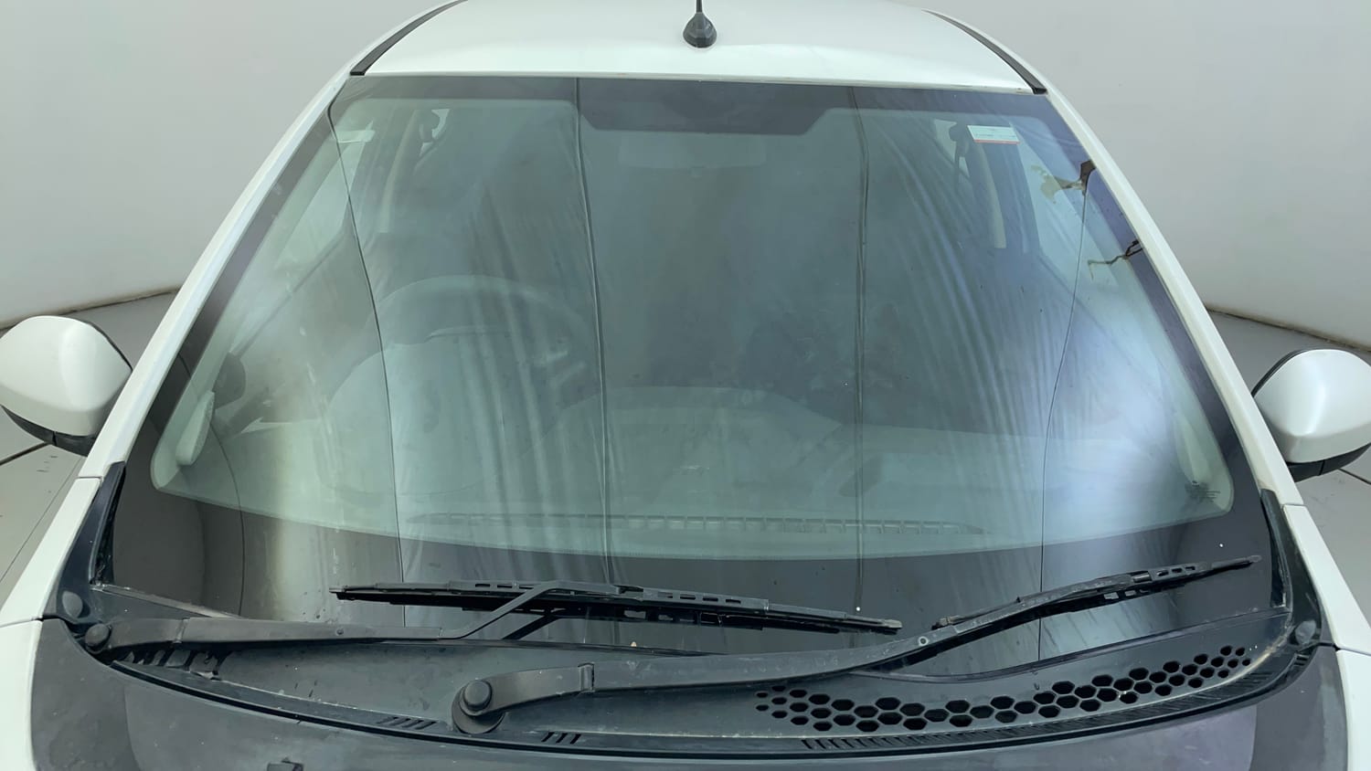Used 2016 Tata Tiago Revotron XT Petrol Manual exterior FRONT WINDSHIELD VIEW