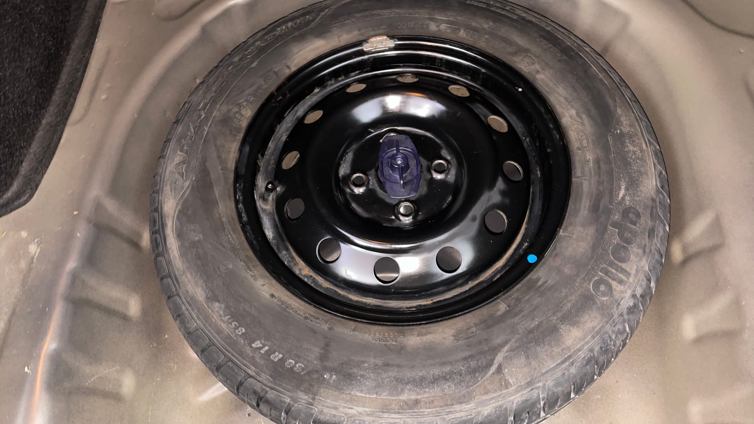 Used 2018 Maruti Suzuki Dzire VXi AMT Petrol Automatic tyres SPARE TYRE VIEW