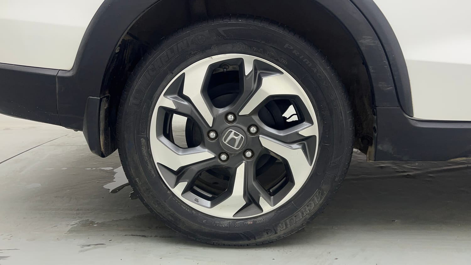 Used 2018 Honda BR-V V CVT Petrol Petrol Automatic tyres RIGHT REAR TYRE RIM VIEW