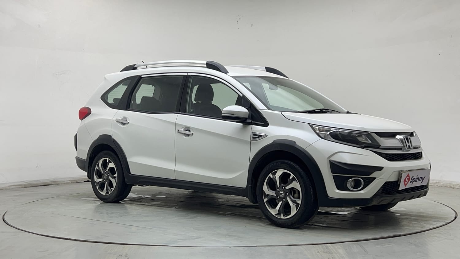 Used 2018 Honda BR-V V CVT Petrol Petrol Automatic exterior RIGHT FRONT CORNER VIEW