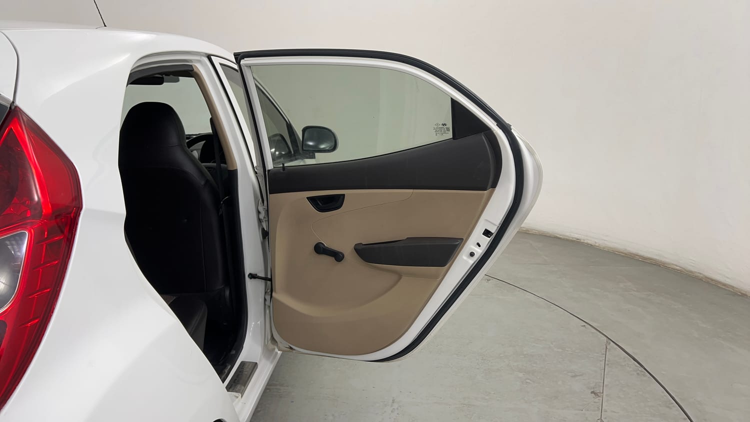 Used 2017 Hyundai Eon Magna + Petrol Manual interior RIGHT REAR DOOR OPEN VIEW