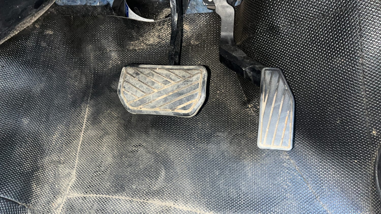 Used 2019 Maruti Suzuki Wagon R 1.0 VXI AMT (O) Petrol Automatic interior PEDALS VIEW