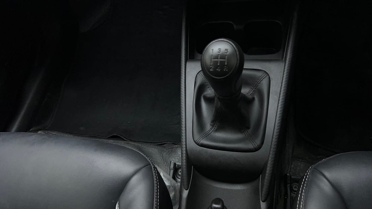 Used 2023 Maruti Suzuki Baleno Sigma MT Petrol Manual interior GEAR  KNOB VIEW