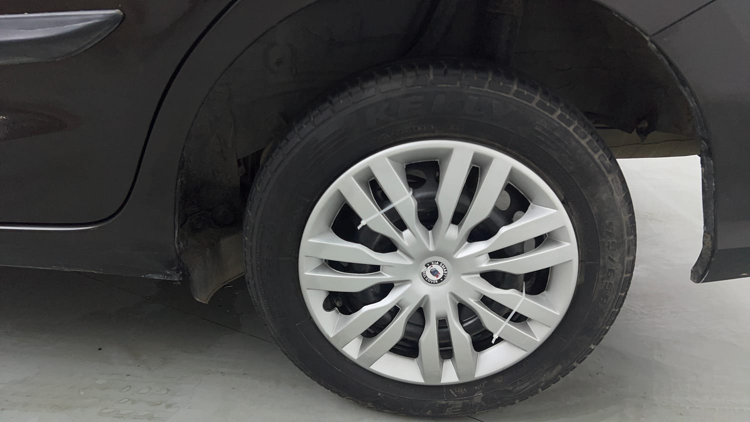 Used 2020 Honda Amaze 1.2 S MT Petrol Petrol Manual tyres LEFT REAR TYRE RIM VIEW