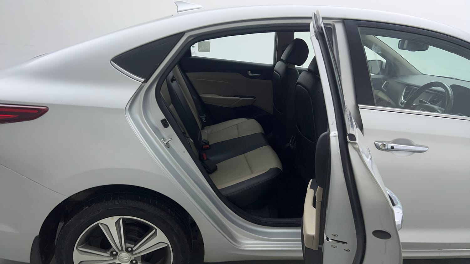 Used 2017 Hyundai Verna SX (O) 1.6 VTVT AT Petrol Automatic interior RIGHT SIDE REAR DOOR CABIN VIEW