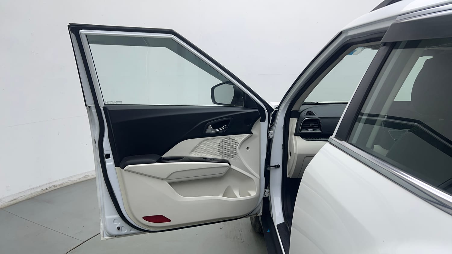 Used 2025 Mahindra XUV 3XO AX5 1.2 Petrol Petrol Manual interior LEFT FRONT DOOR OPEN VIEW