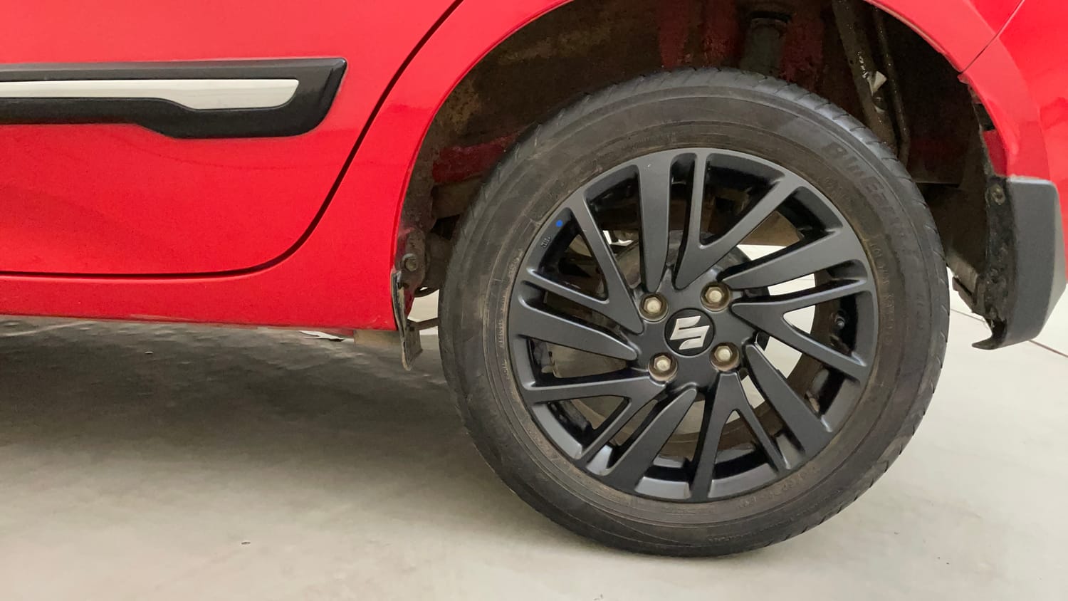 Used 2024 Maruti Suzuki Celerio ZXi Plus Petrol Manual tyres LEFT REAR TYRE RIM VIEW