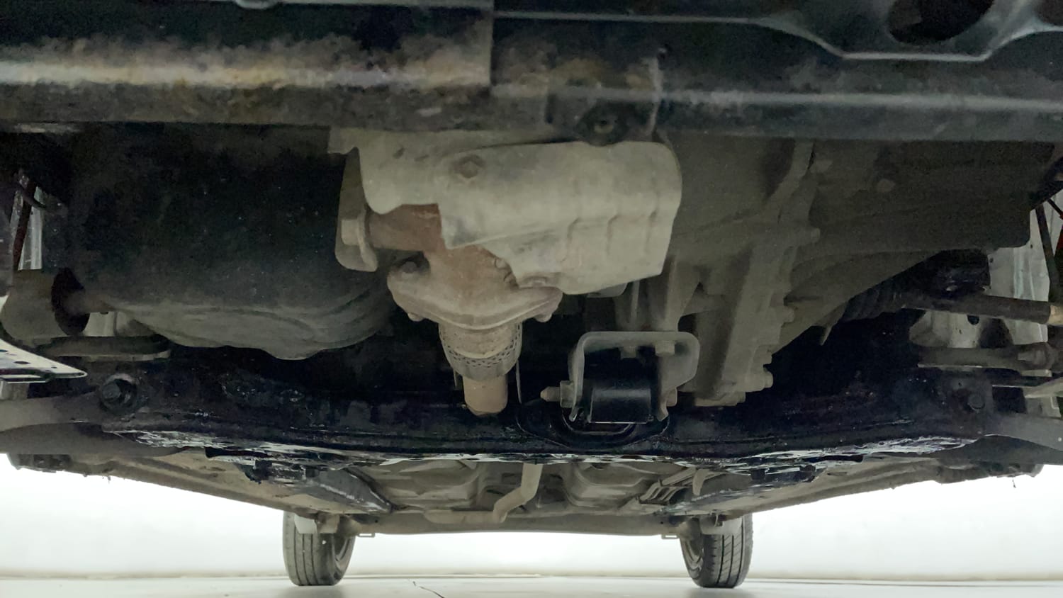 Used 2020 Hyundai Santro Sportz Petrol Manual extra FRONT LEFT UNDERBODY VIEW