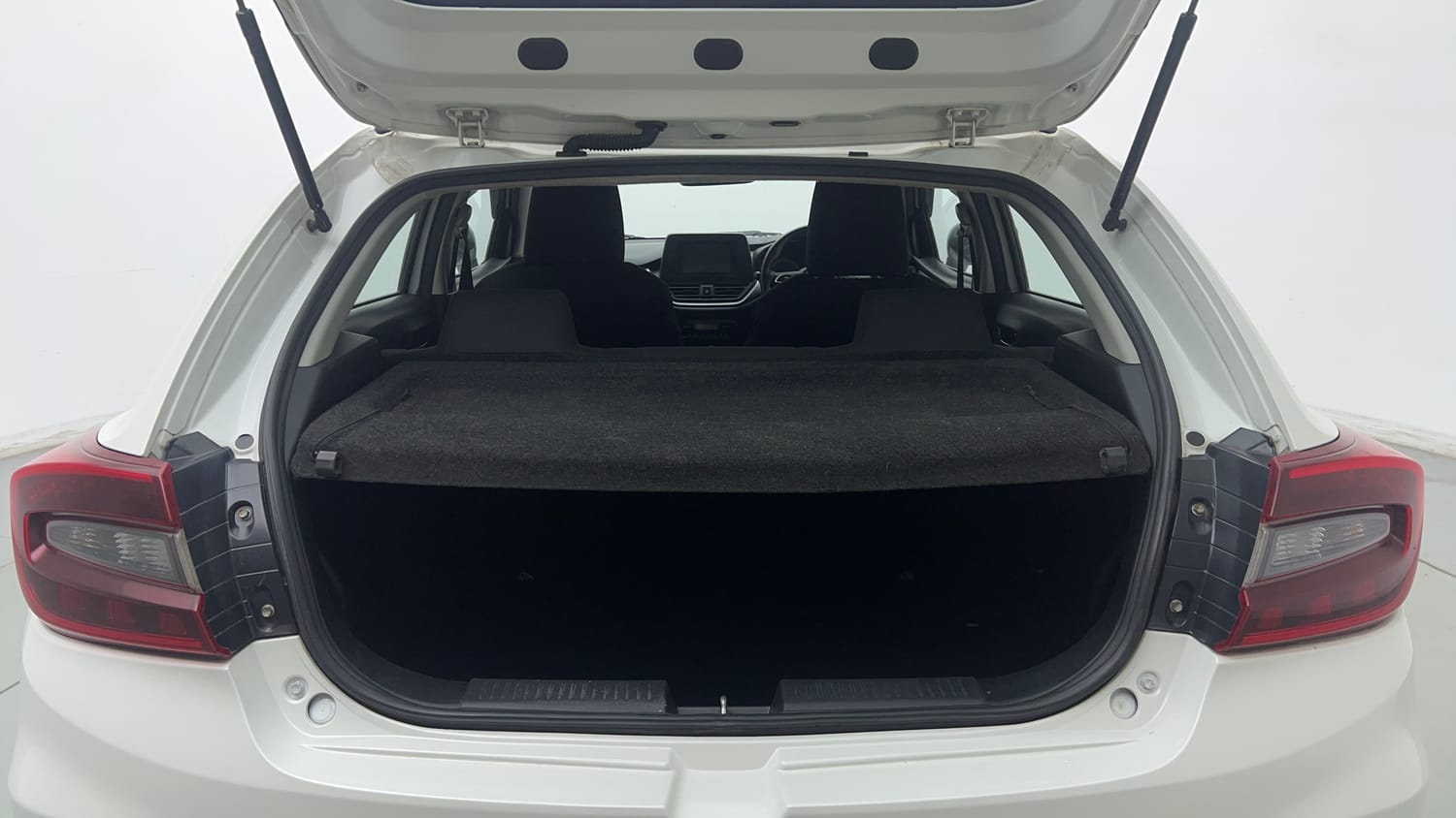 Used 2022 Maruti Suzuki Baleno Delta MT Petrol Manual interior DICKY INSIDE VIEW