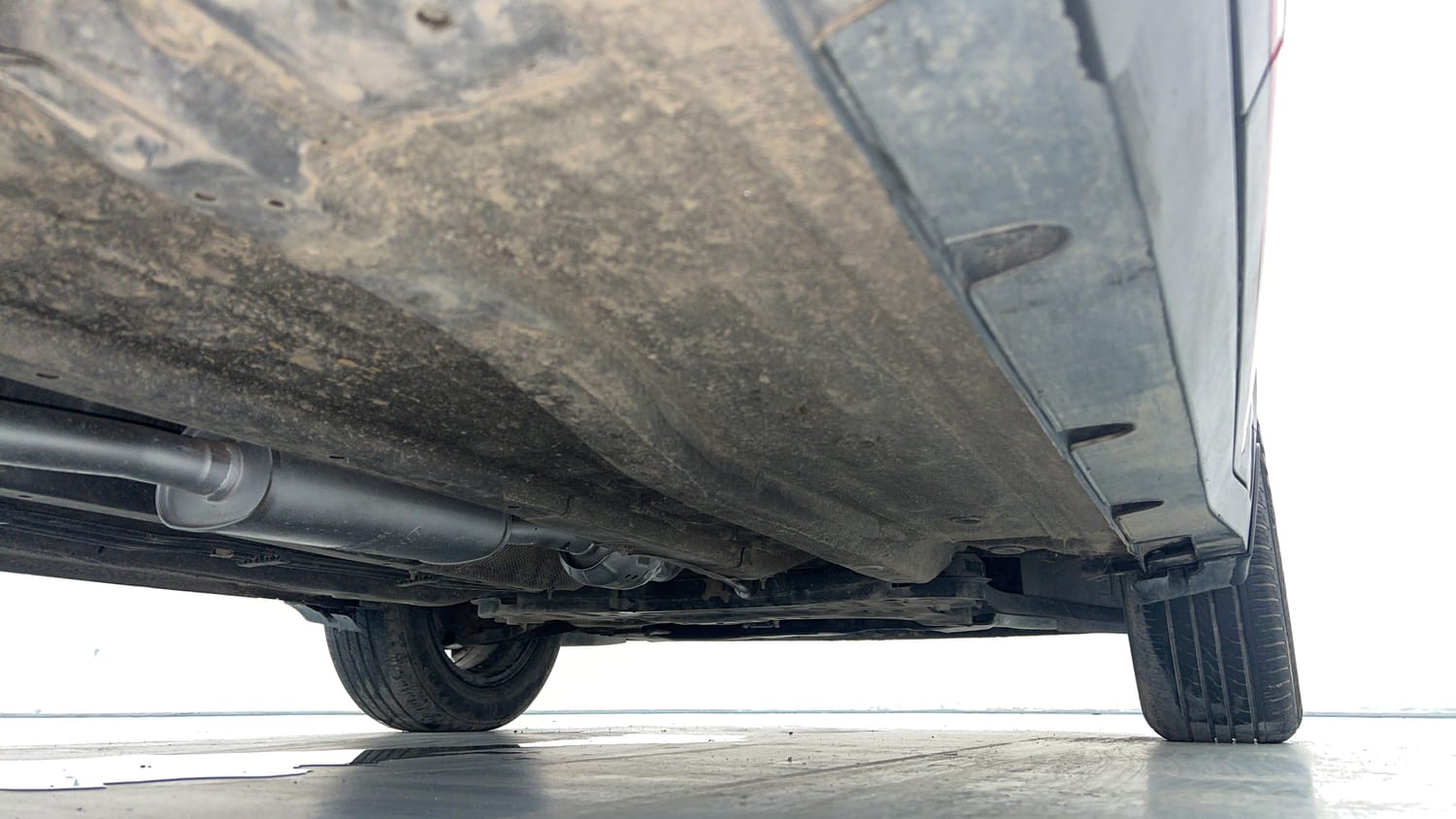 Used 2021 Kia Sonet GTX Plus 1.0 DCT Petrol Automatic extra REAR RIGHT UNDERBODY VIEW