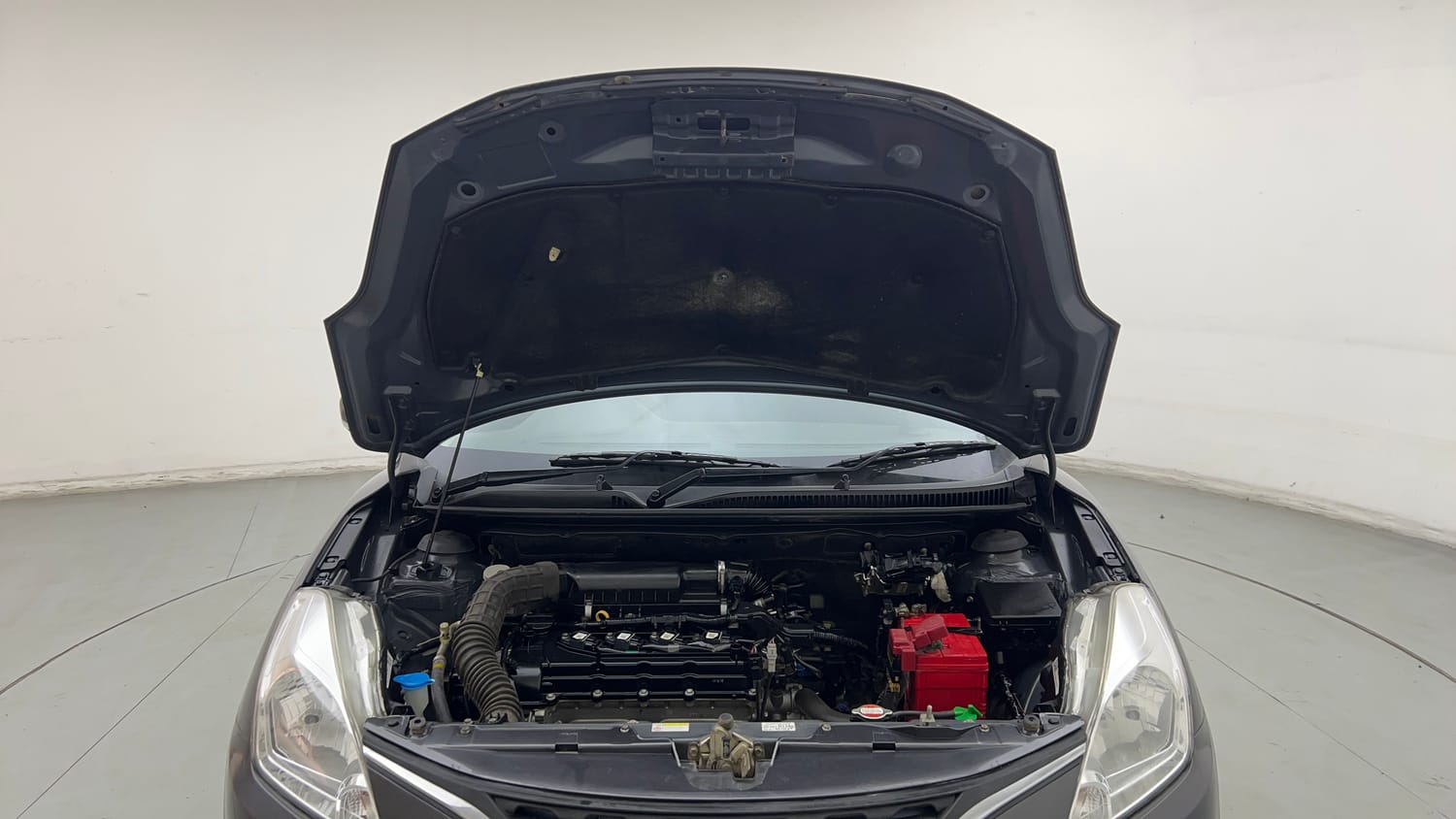 Used 2017 Maruti Suzuki Baleno Delta 1.2 Petrol Manual engine ENGINE & BONNET OPEN FRONT VIEW