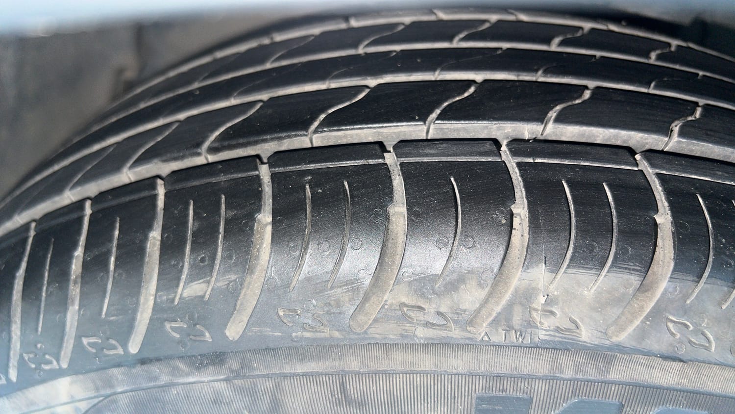Used 2017 Honda WR-V VX MT Petrol Petrol Manual tyres LEFT FRONT TYRE TREAD VIEW