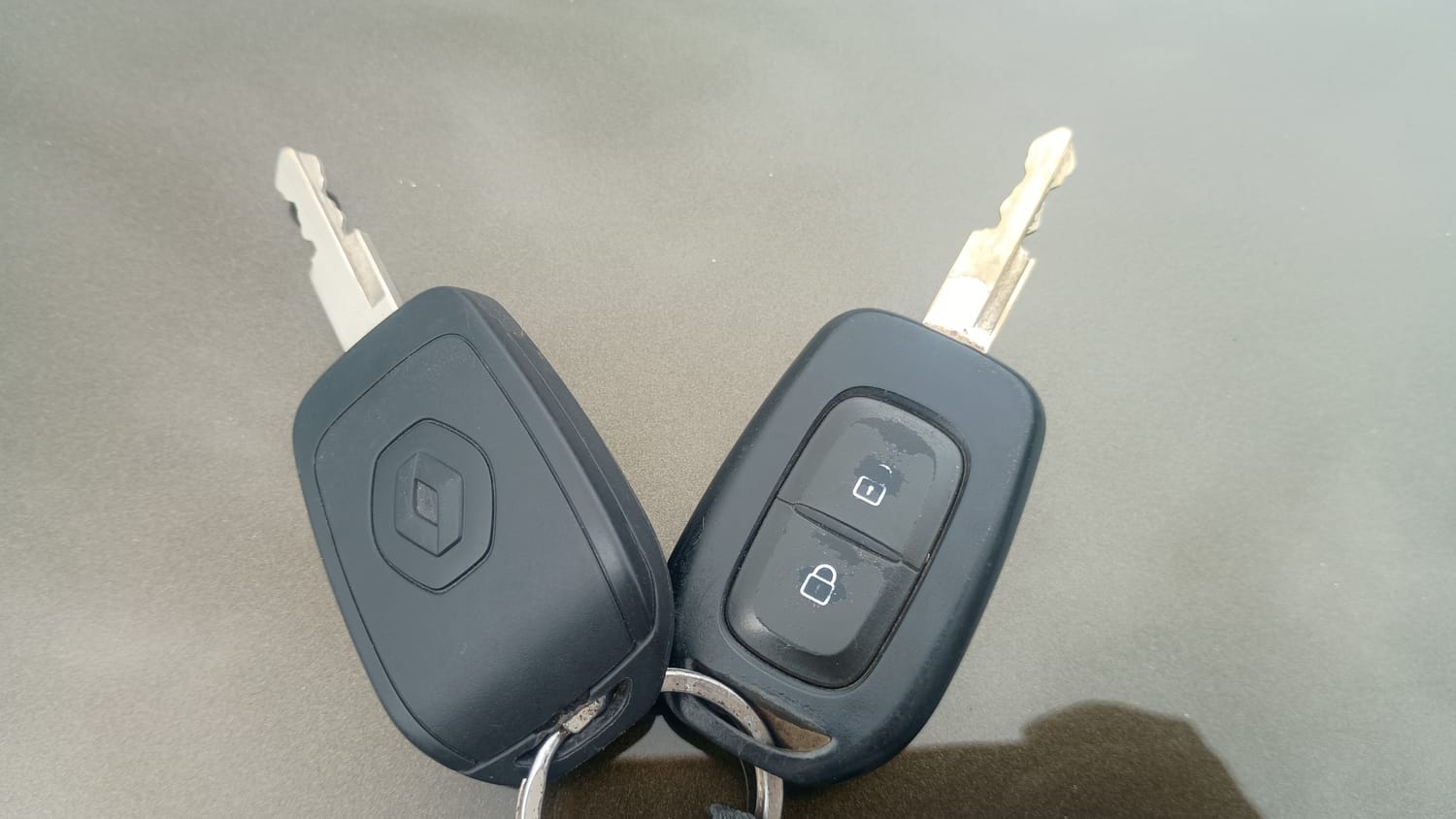 Used 2019 Renault Kwid RXT Opt Petrol Manual extra CAR KEY VIEW