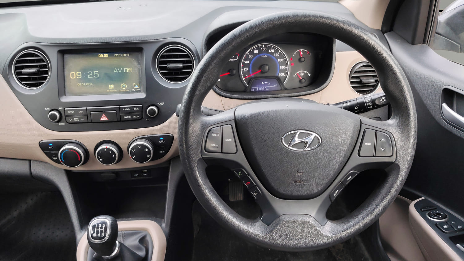 Used 2017 Hyundai Grand i10 Sportz (O) 1.2 Kappa VTVT Petrol Manual interior STEERING VIEW