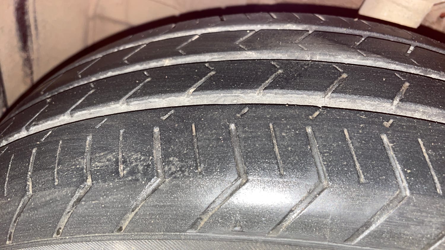 Used 2024 Maruti Suzuki Celerio ZXi Plus Petrol Manual tyres LEFT FRONT TYRE TREAD VIEW