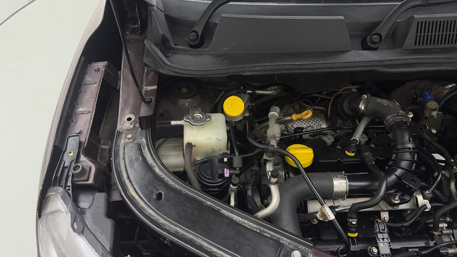 Used 2021 Renault Kiger RXT 1.0 Turbo MT Petrol Manual engine ENGINE RIGHT SIDE VIEW