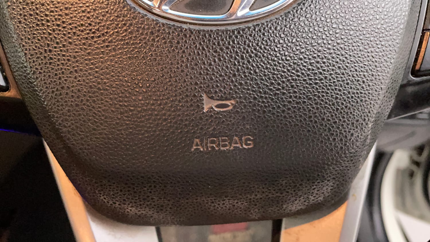 Used 2018 Hyundai Creta SX Plus 1.6 AT CRDI Diesel Automatic top_features Airbags