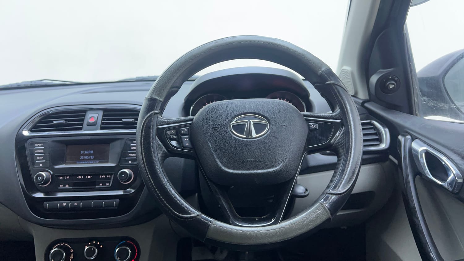 Used 2018 Tata Tiago Revotron XZA Petrol Automatic interior STEERING VIEW