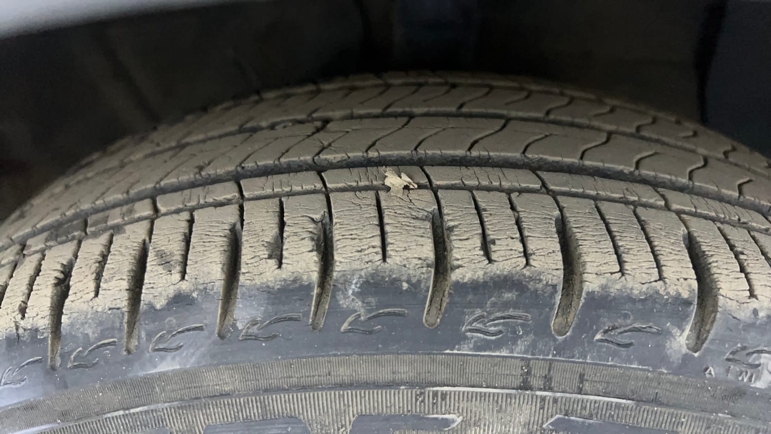 Used 2020 Hyundai Aura SX 1.2 (O) Petrol Petrol Manual tyres RIGHT FRONT TYRE TREAD VIEW